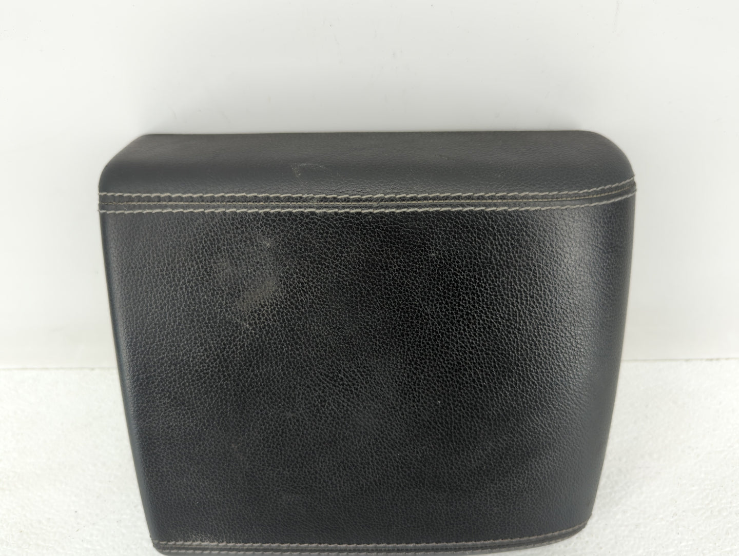 2016-2017 Land Rover Range Rover Evoque Center Console Armrest Cover Lid - Oemusedautoparts1.com