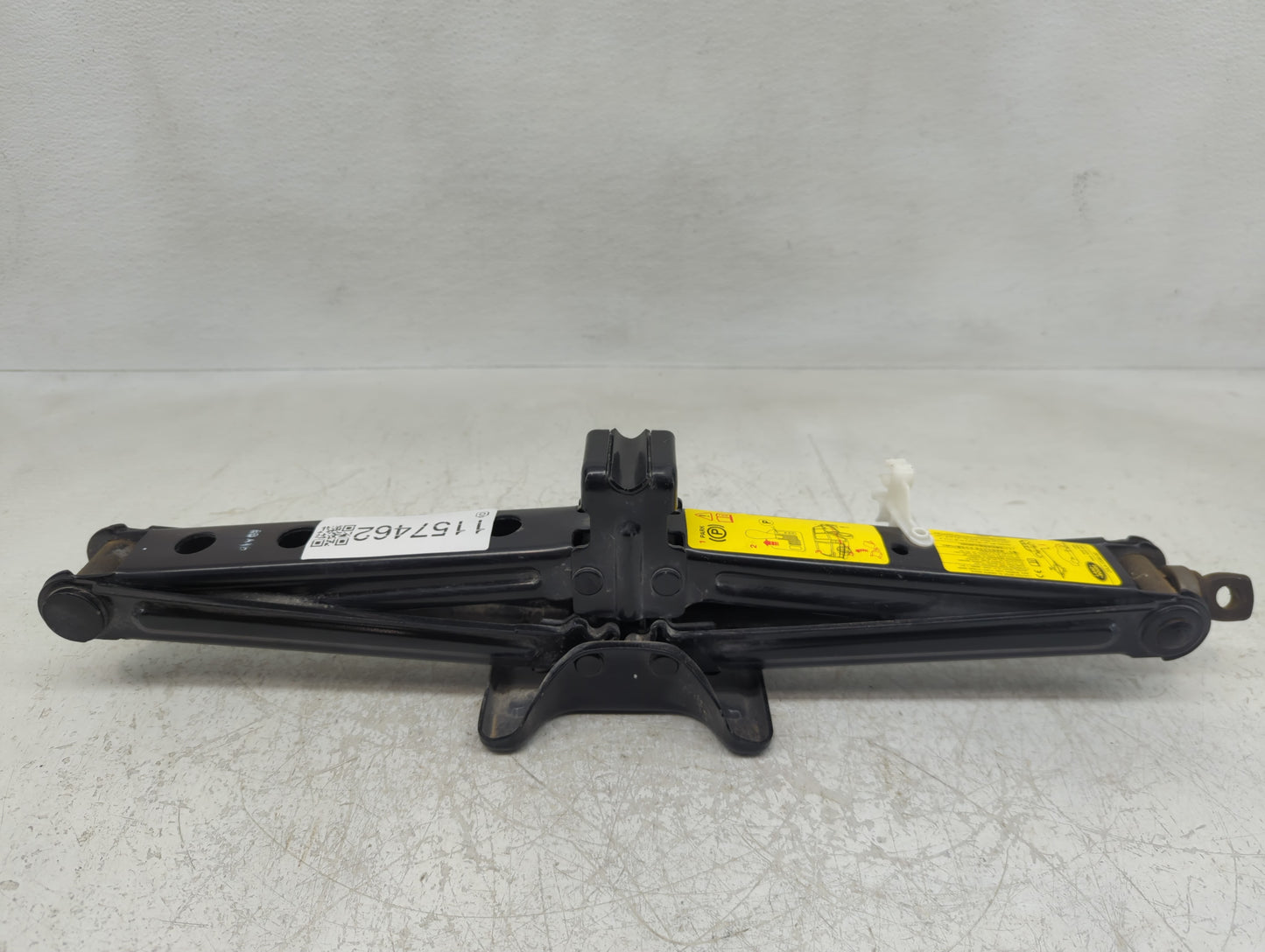 2016 Land Rover Range Rover Sport Spare Scissor Car Jack - Oemusedautoparts1.com