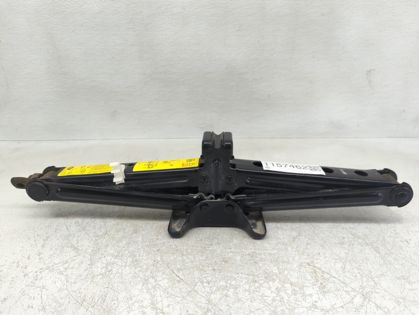 2016 Land Rover Range Rover Sport Spare Scissor Car Jack - Oemusedautoparts1.com