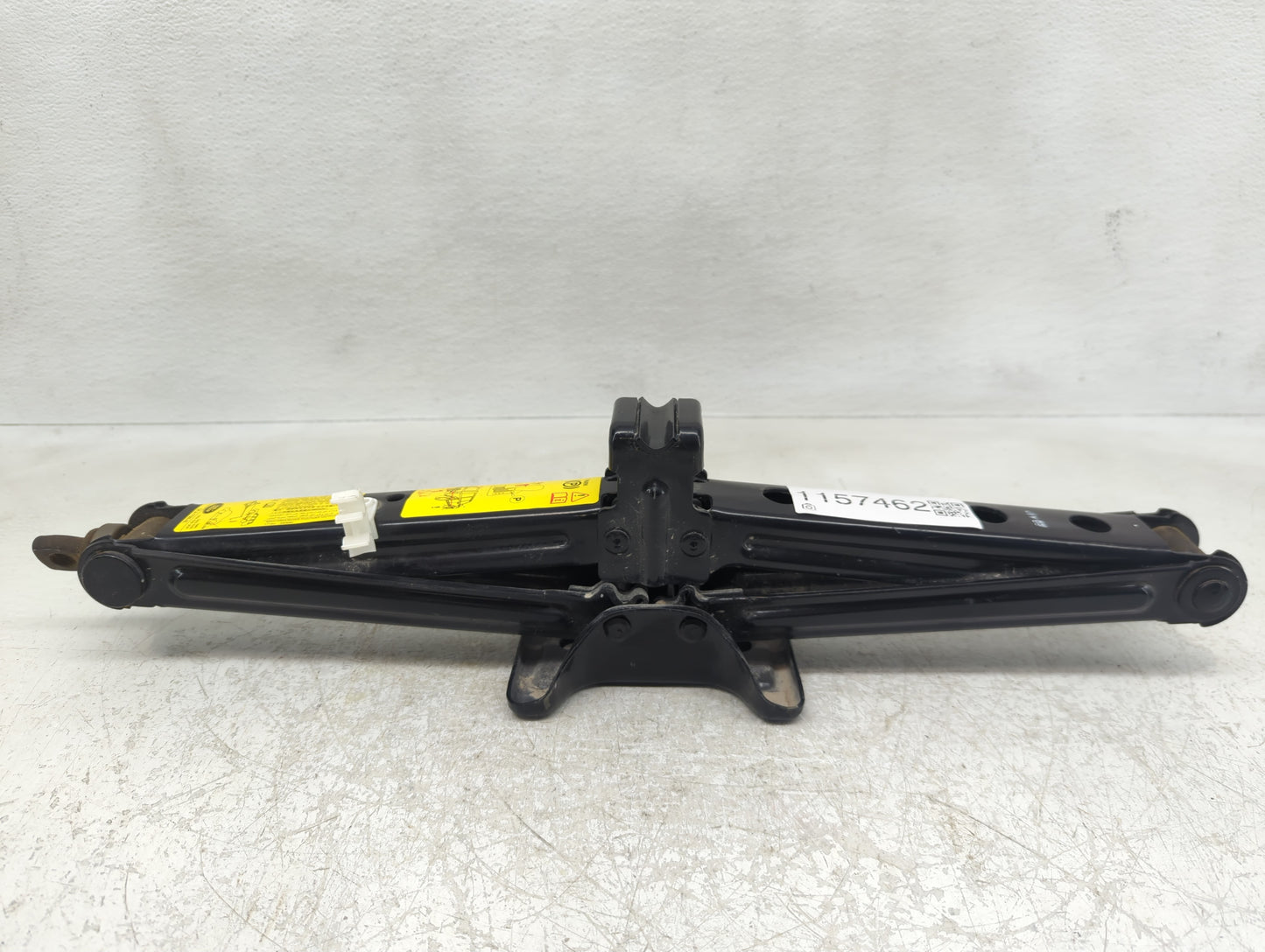 2016 Land Rover Range Rover Sport Spare Scissor Car Jack - Oemusedautoparts1.com