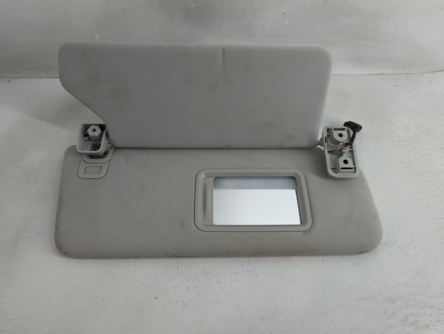 2016-2020 Land Rover Range Rover Sport Sun Visor Shade Replacement Passenger Right Mirror Fits OEM Used Auto Parts - Oemused