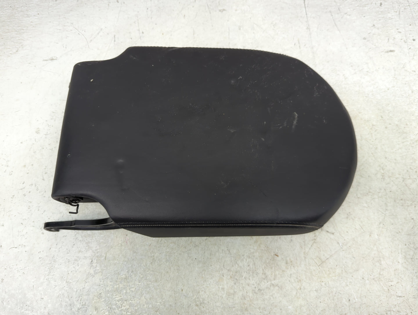 2016 Land Rover Range Rover Sport Center Console Armrest Cover Lid Fits OEM Used Auto Parts - Oemusedautoparts1.com
