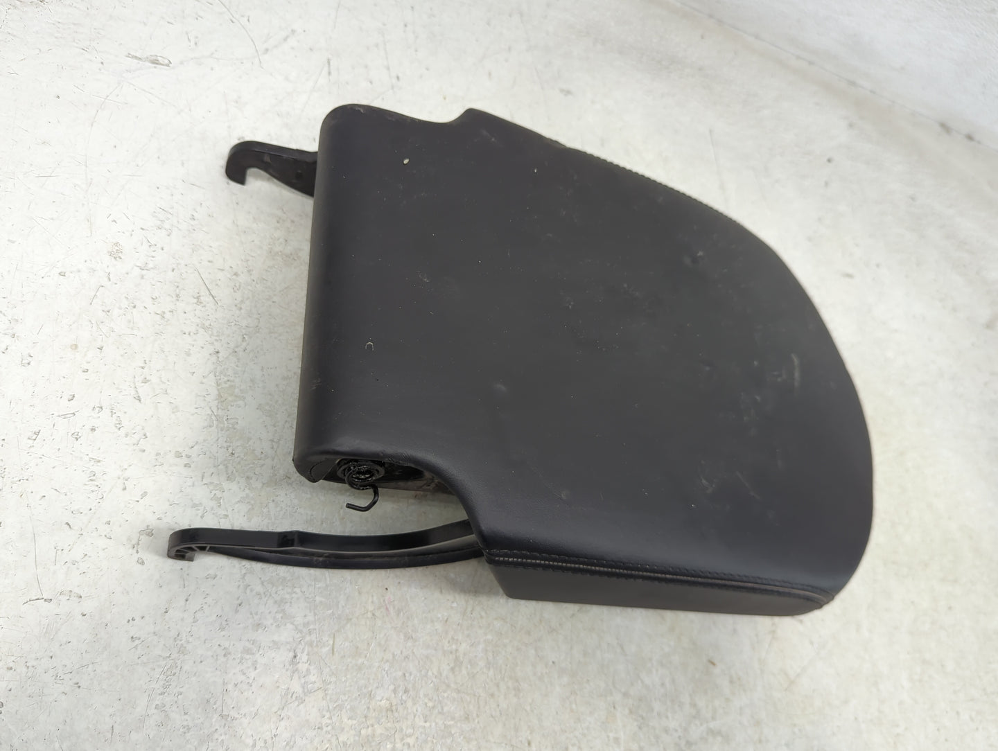 2016 Land Rover Range Rover Sport Center Console Armrest Cover Lid Fits OEM Used Auto Parts - Oemusedautoparts1.com