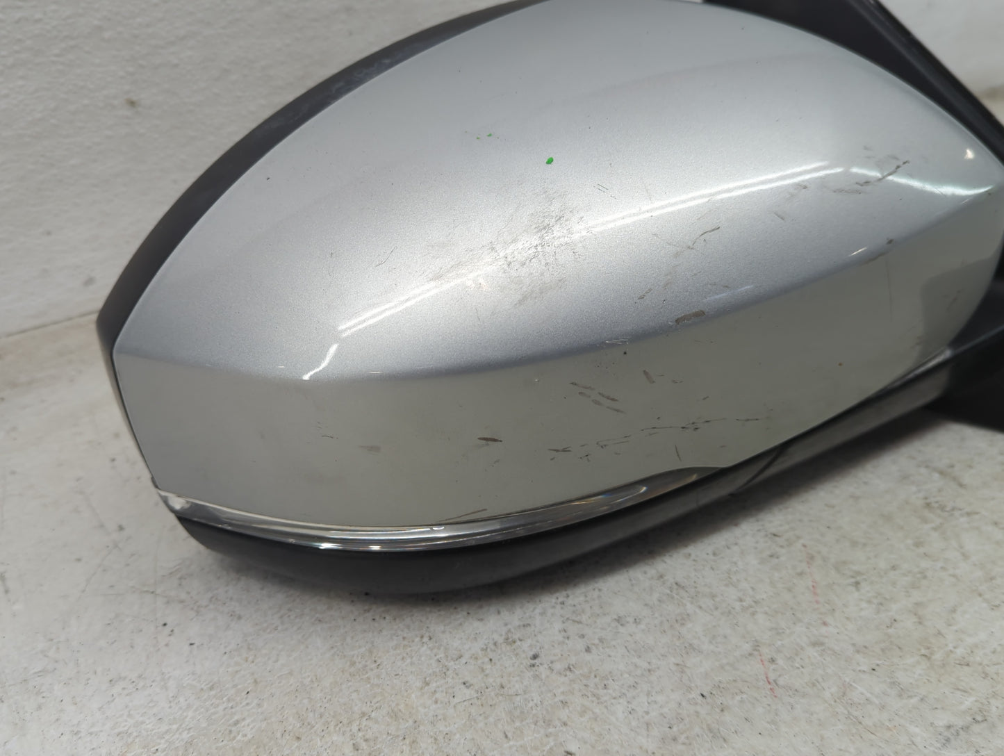 2016-2017 Land Rover Range Rover Sport Passenger Side View Mirror - Right Door Mirror OEM Used - Oemusedautoparts1.com