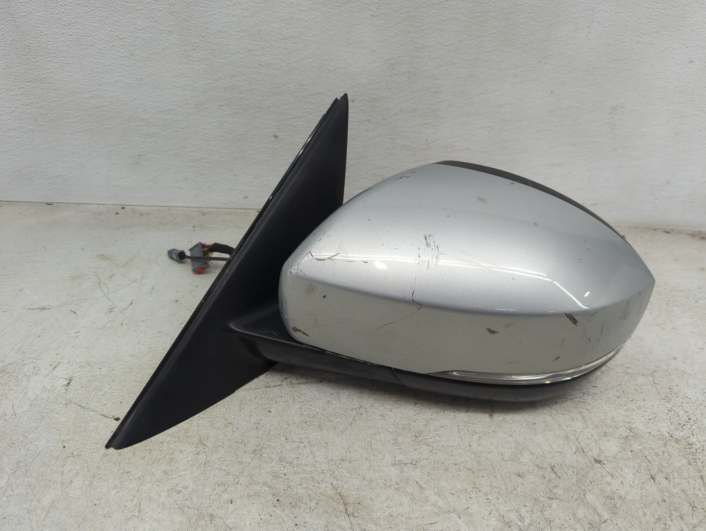 2016-2017 Land Rover Range Rover Sport Driver Side View Mirror - Left Door Mirror OEM Used - Oemusedautoparts1.com