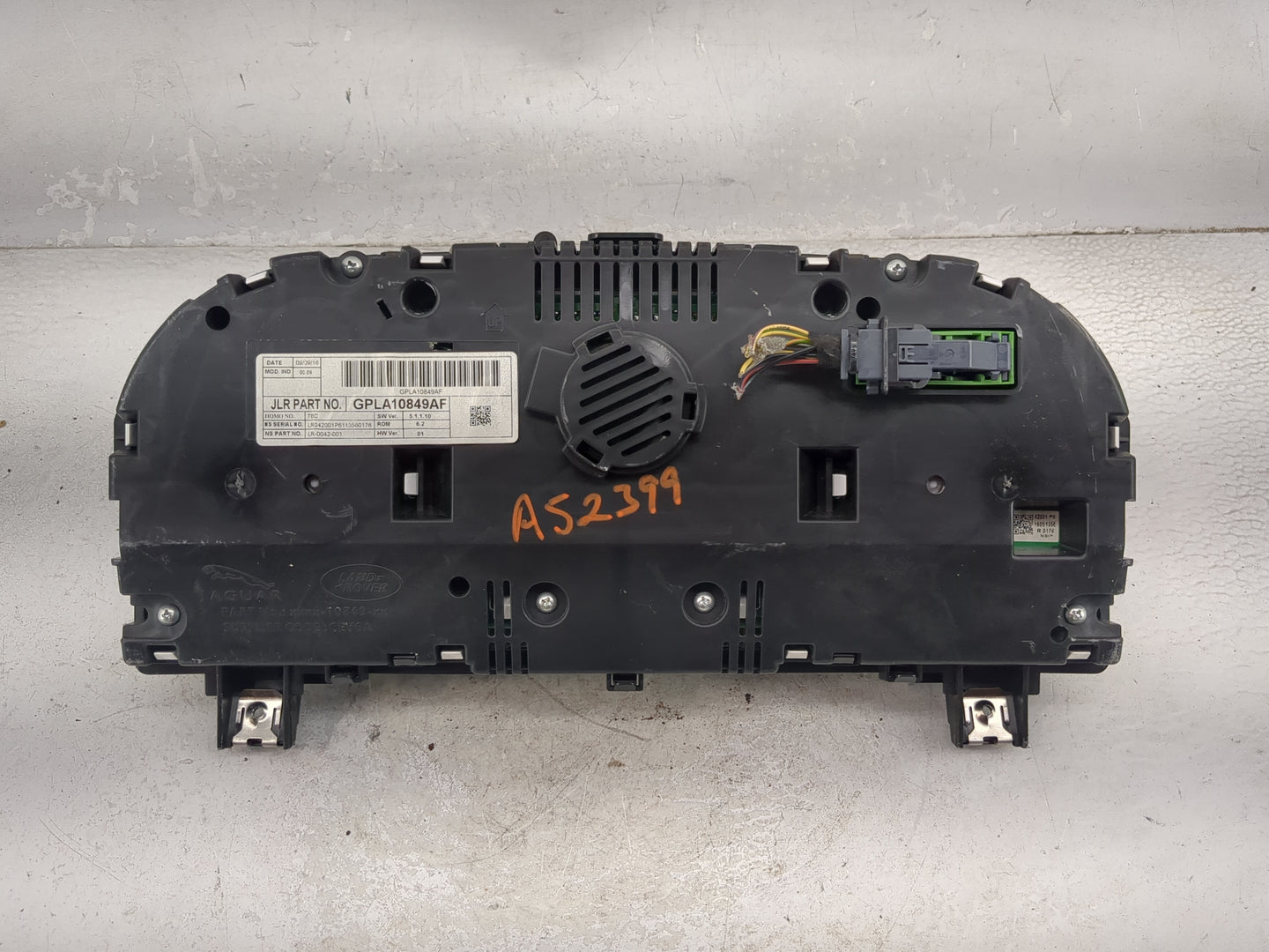 2016 Land Rover Range Rover Sport Instrument Cluster Speedometer Gauges P/N:GPLA10849AF LR-0042-001 Miles: Fits OEM Used Aut