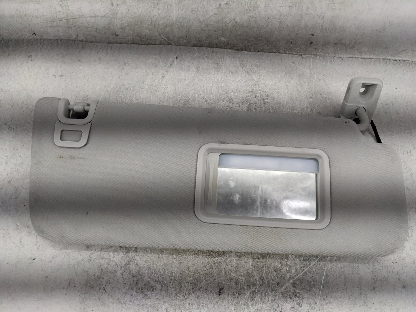 2016-2020 Land Rover Range Rover Sport Sun Visor Shade Replacement Passenger Right Mirror Fits OEM Used Auto Parts - Oemused