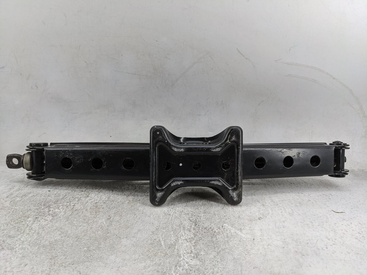 2016 Land Rover Range Rover Sport Spare Scissor Car Jack Black - Oemusedautoparts1.com
