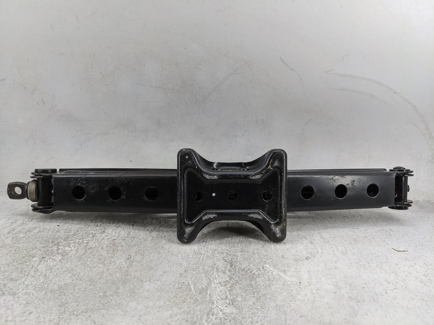2016 Land Rover Range Rover Sport Spare Scissor Car Jack Black - Oemusedautoparts1.com