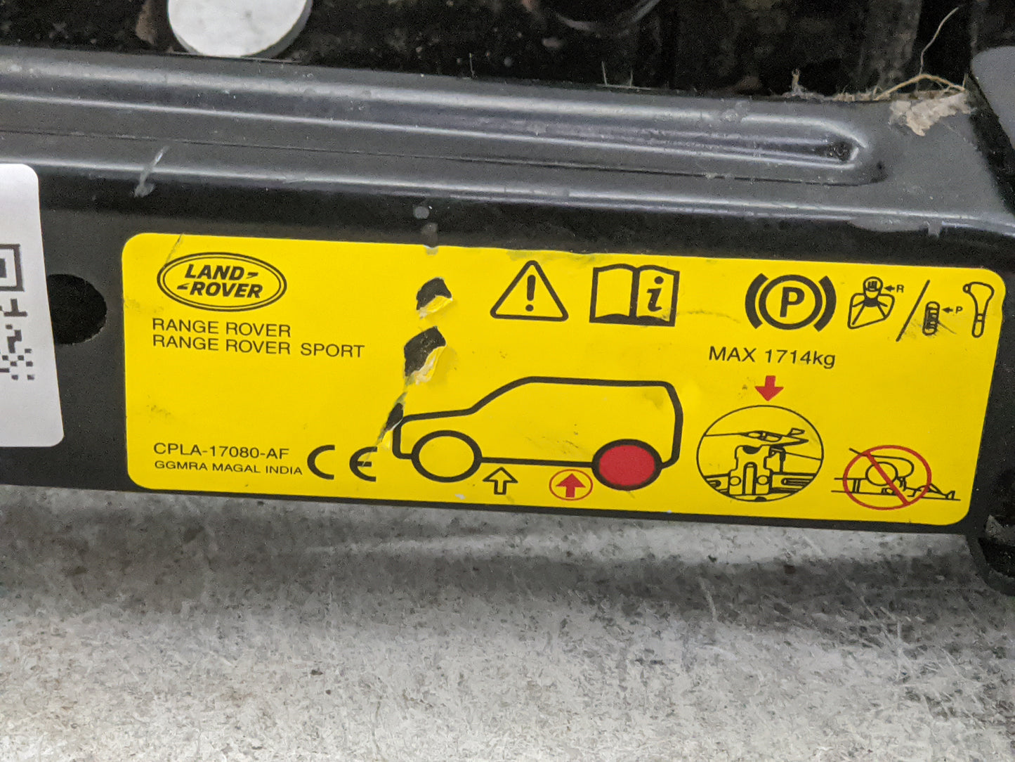 2016 Land Rover Range Rover Sport Spare Scissor Car Jack Black - Oemusedautoparts1.com