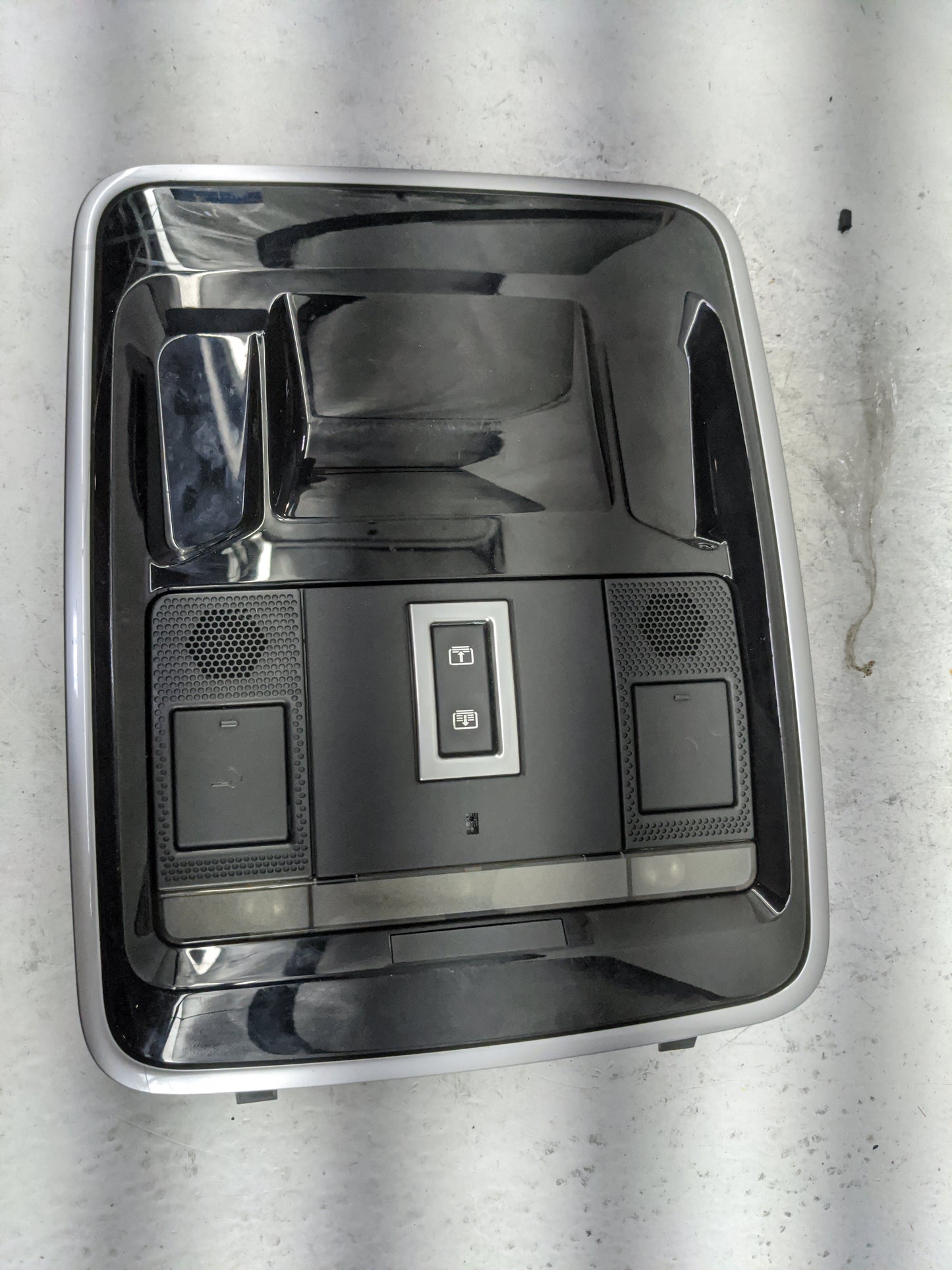 2016 Land Rover Range Rover Sport Overhead Roof Console Black - Oemusedautoparts1.com
