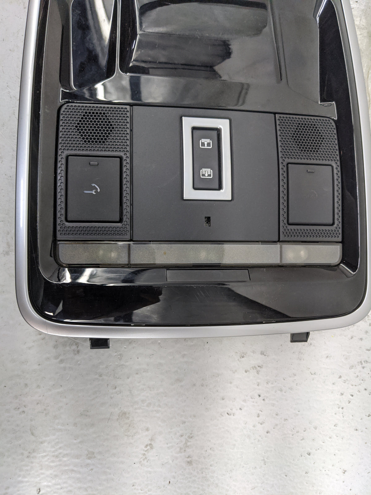 2016 Land Rover Range Rover Sport Overhead Roof Console Black - Oemusedautoparts1.com