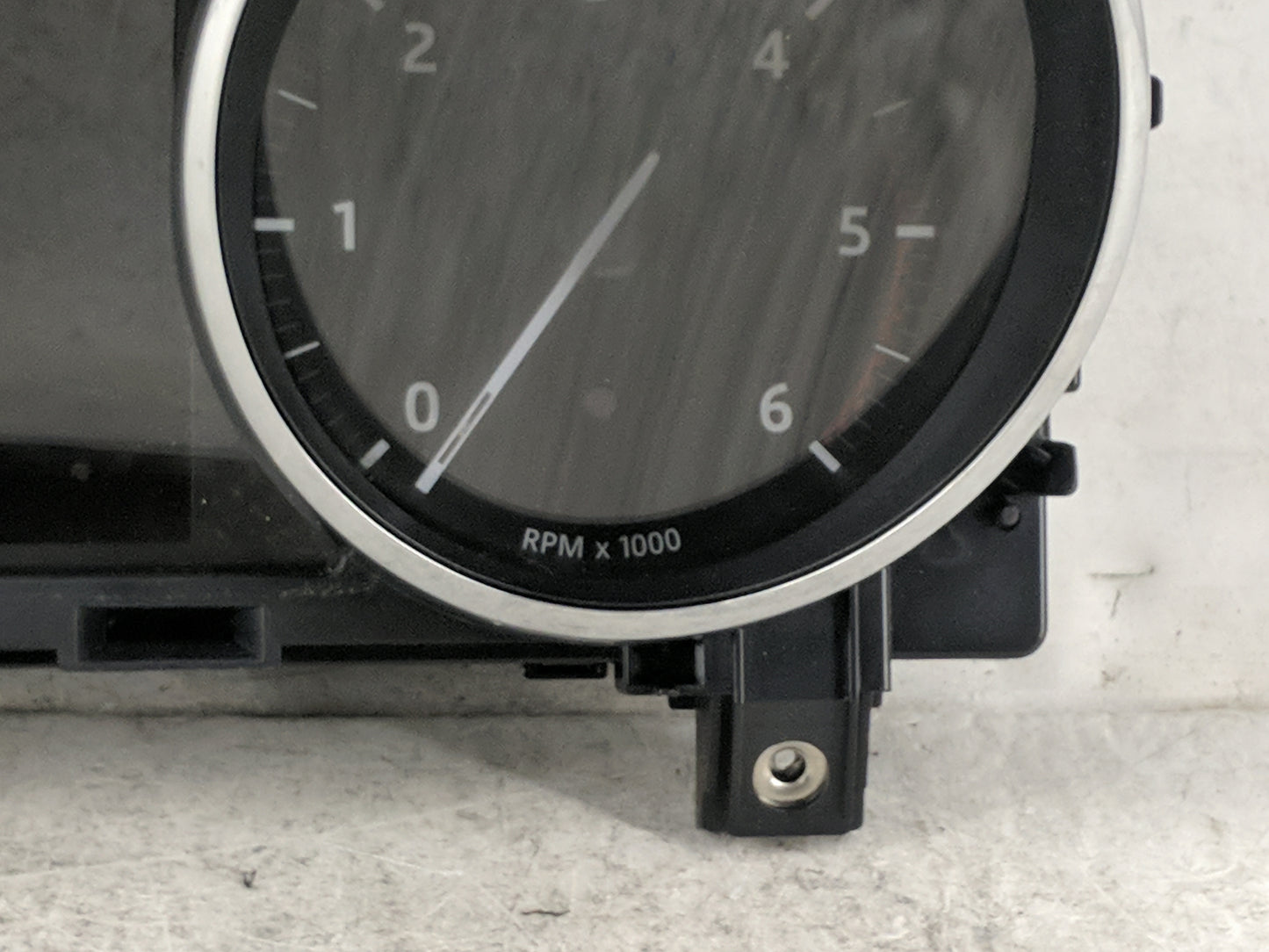 2016 Land Rover Range Rover Sport Instrument Cluster Speedometer Gauges P/N:GPLA10849BD LR-0042-002 Miles: Fits OEM Used Aut