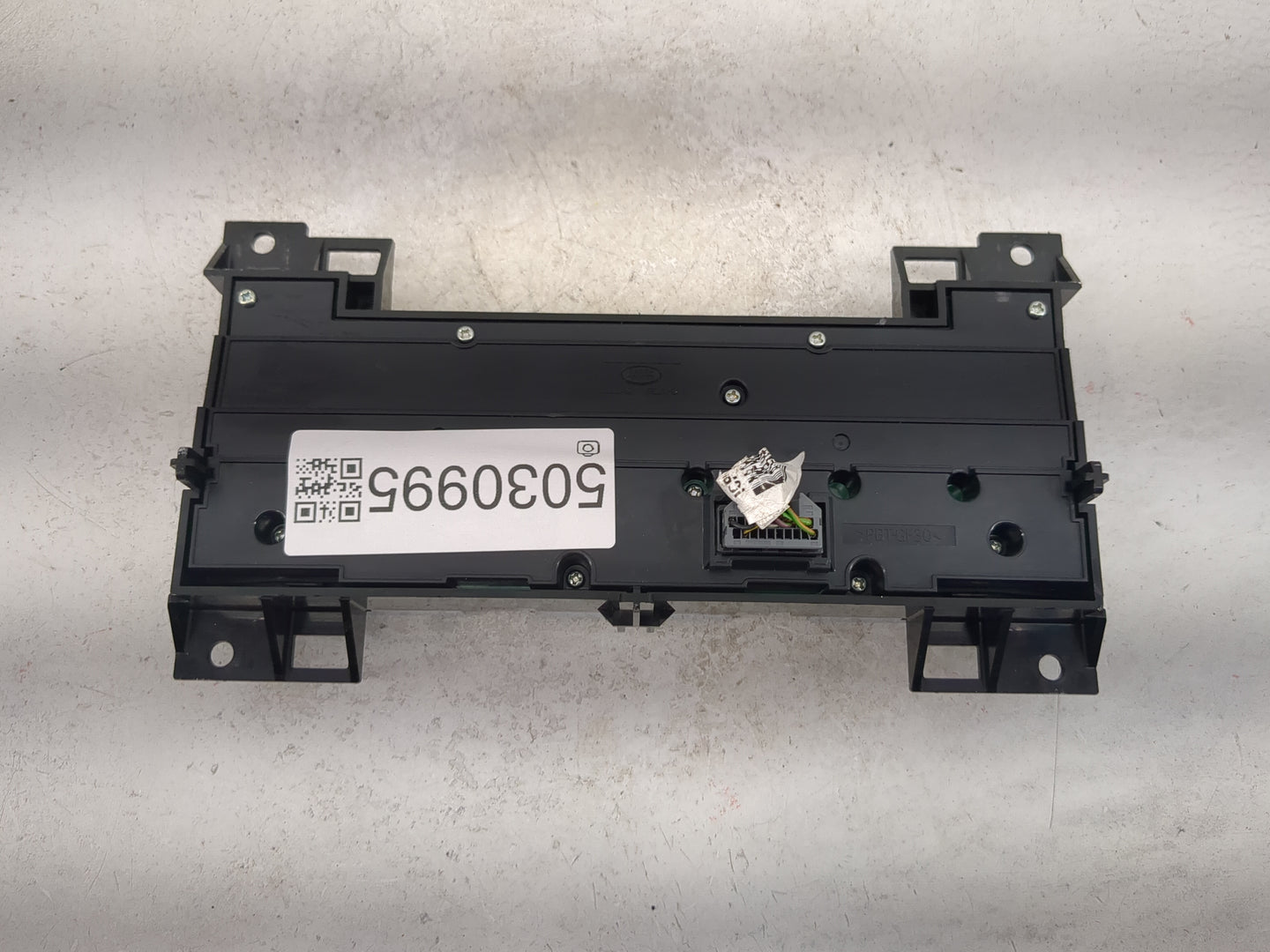 2016 Land Rover Range Rover Sport Climate Control Module Temperature AC/Heater Replacement P/N:GPLA-18A802-BH DH9WD Fits OEM