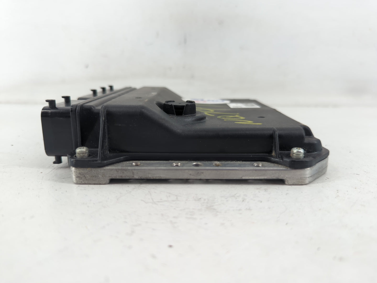 2015-2017 Lexus Ct200h PCM Engine Control Computer ECU ECM PCU OEM P/N:89661-76160 Fits Fits 2015 2016 2017 OEM Used Auto Pa