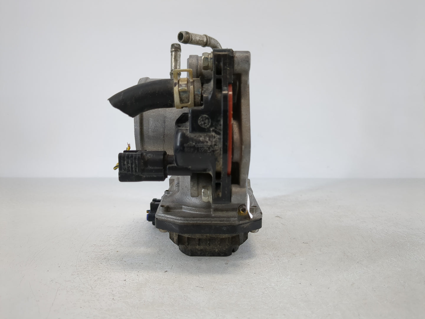 2007-2018 Lexus Es350 Throttle Body P/N:U22553233659 Fits OEM Used Auto Parts - Oemusedautoparts1.com