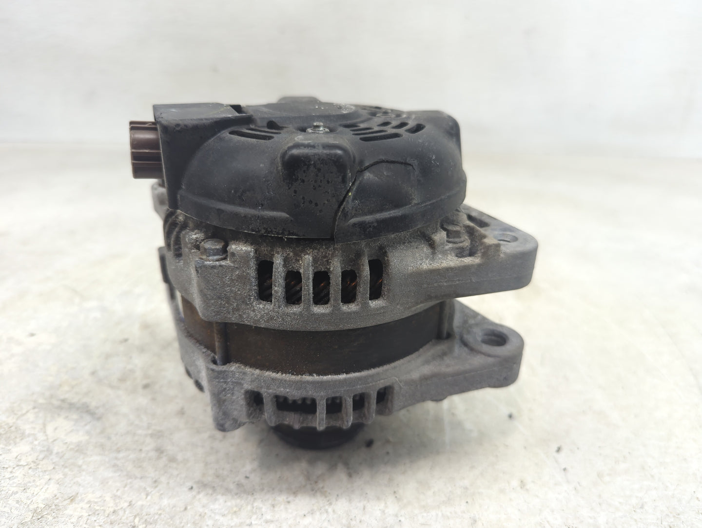 2016 Lexus Es350 Alternator Replacement Generator Charging Assembly Engine OEM P/N:27060-0P151 Fits OEM Used Auto Parts - Oe