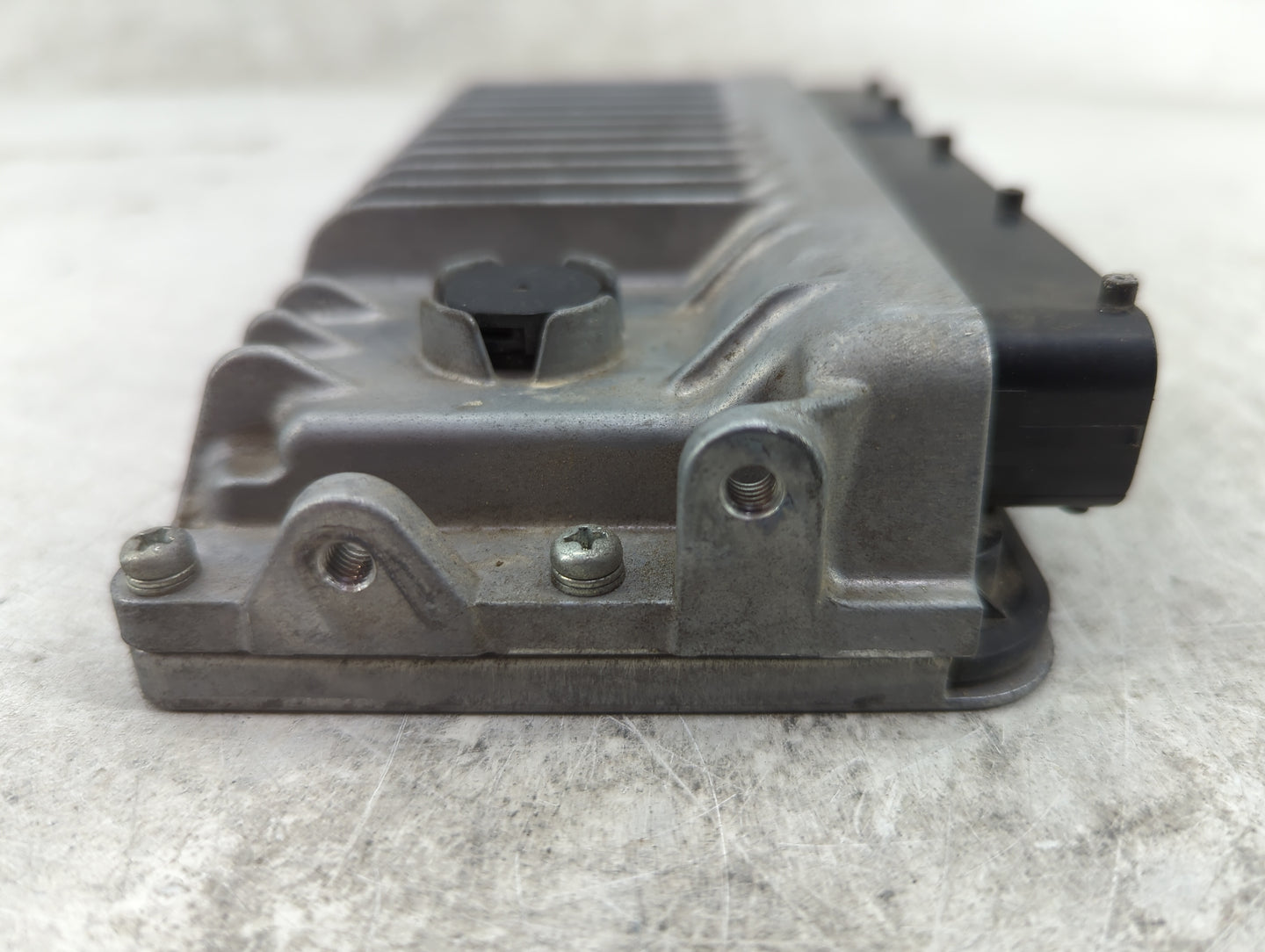 2016 Lexus Es350 PCM Engine Control Computer ECU ECM PCU OEM P/N:89661-33R70 275600-5652 Fits OEM Used Auto Parts - Oemuseda