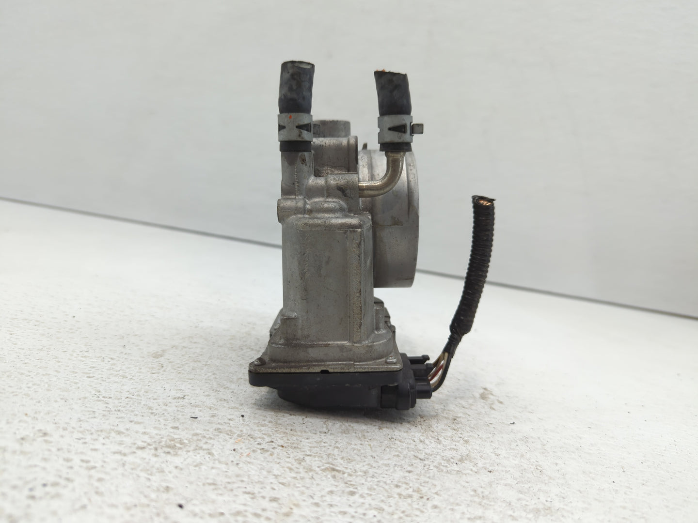 2007-2018 Lexus Es350 Throttle Body P/N:22030-0P050 Fits OEM Used Auto Parts - Oemusedautoparts1.com