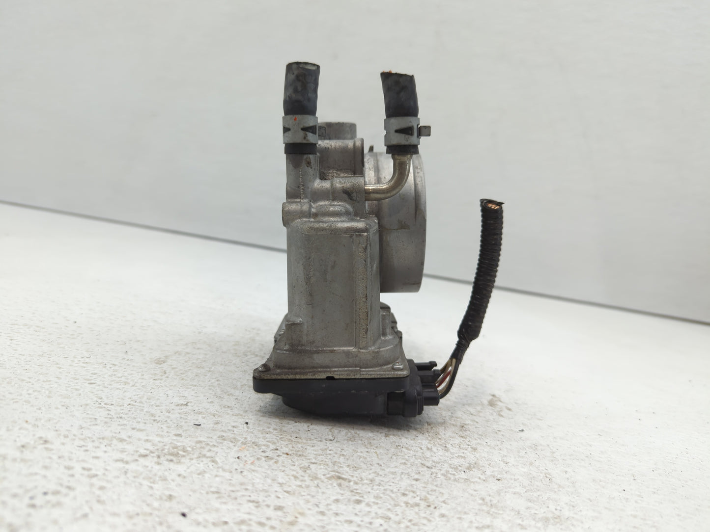 2007-2018 Lexus Es350 Throttle Body P/N:22030-0P050 Fits OEM Used Auto Parts - Oemusedautoparts1.com