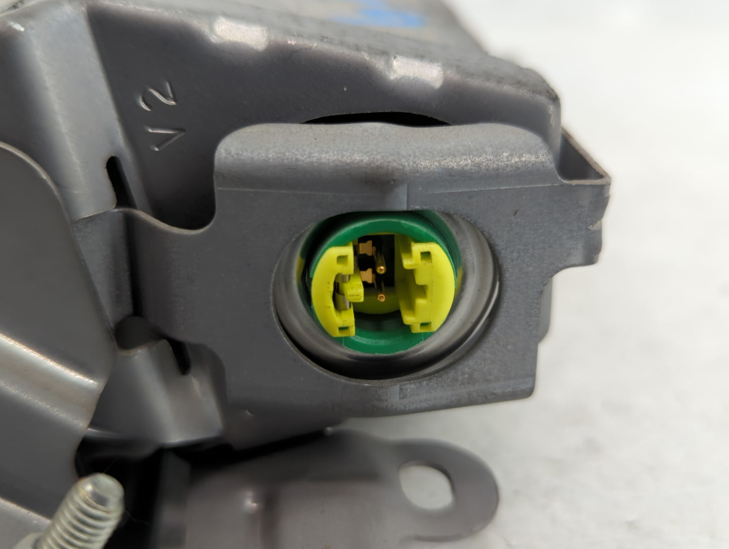 2016-2018 Lexus Es350 Air Bag Passenger Right Knee OEM P/N:402739316M3H Fits Fits 2016 2017 2018 OEM Used Auto Parts - Oemus