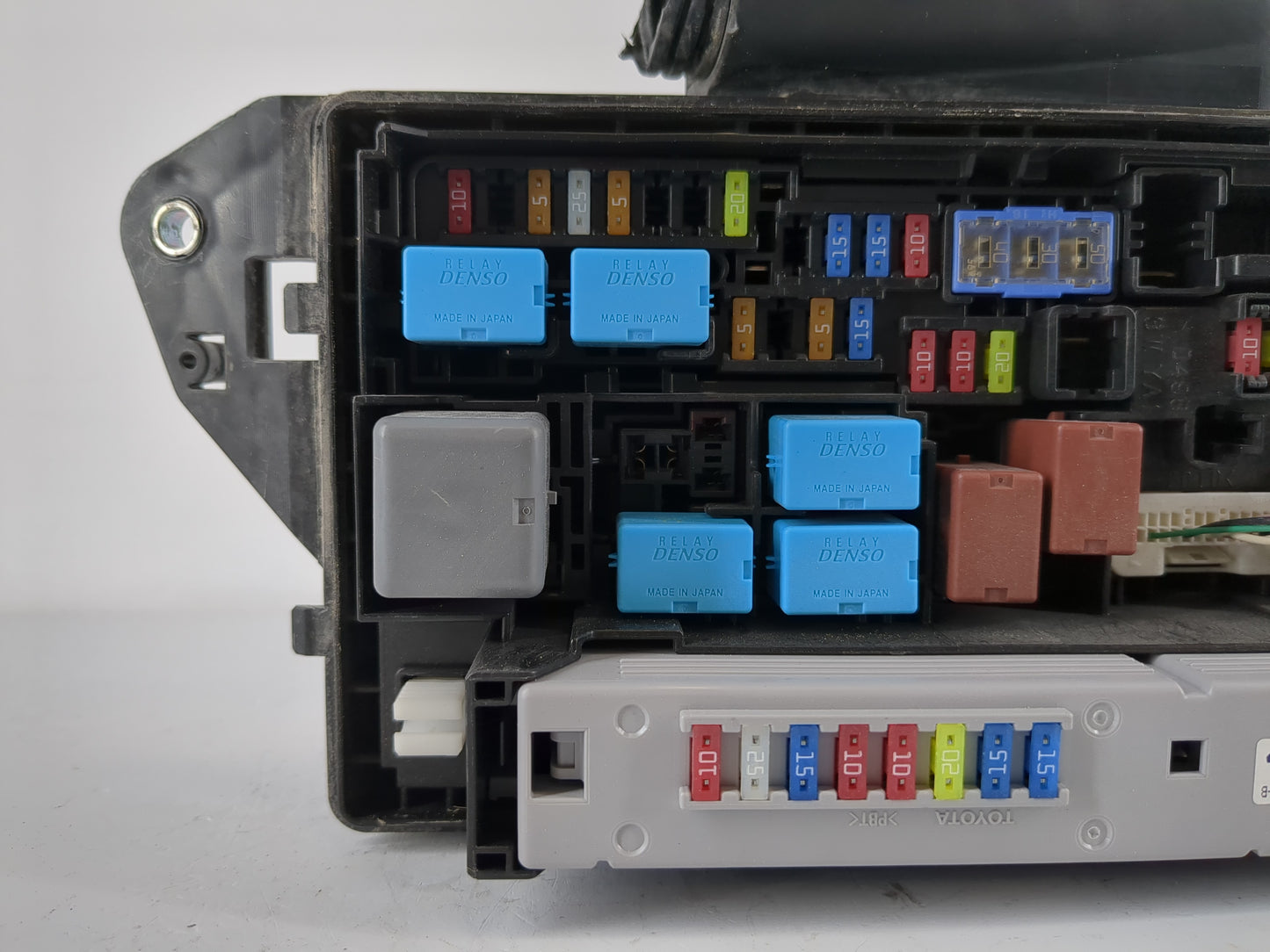 2016-2017 Lexus Is200t Fusebox Fuse Box Panel Relay Module P/N:82662-53271 Fits Fits 2016 2017 2018 2019 OEM Used Auto Parts