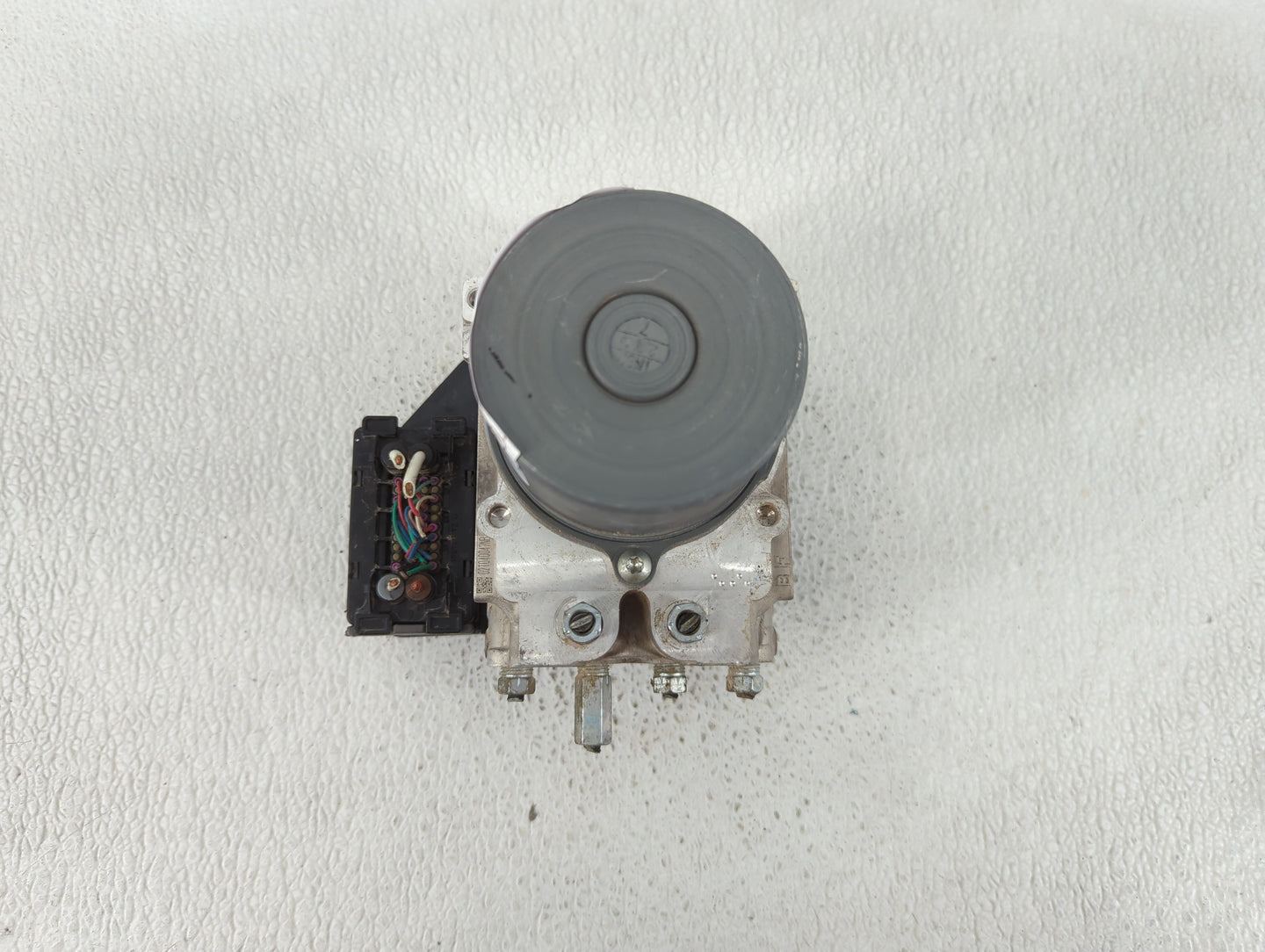 2016 Lexus Is200t ABS Pump Control Module Replacement P/N:89541-53420 44540-53430 Fits OEM Used Auto Parts - Oemusedautopart