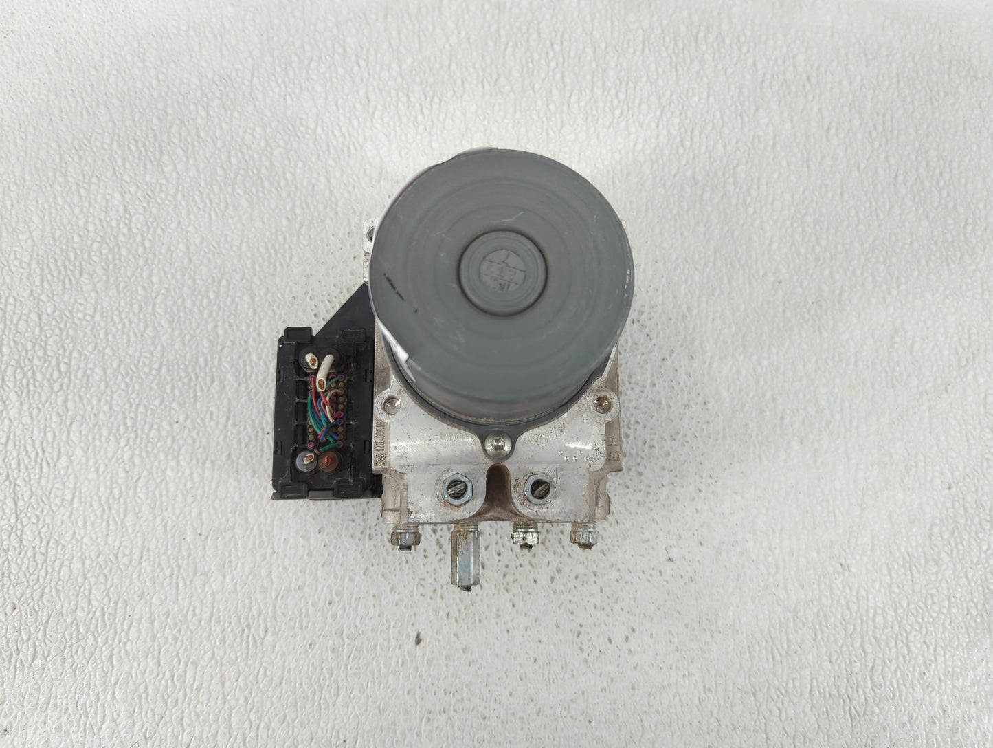 2016 Lexus Is200t ABS Pump Control Module Replacement P/N:89541-53420 44540-53430 Fits OEM Used Auto Parts - Oemusedautopart