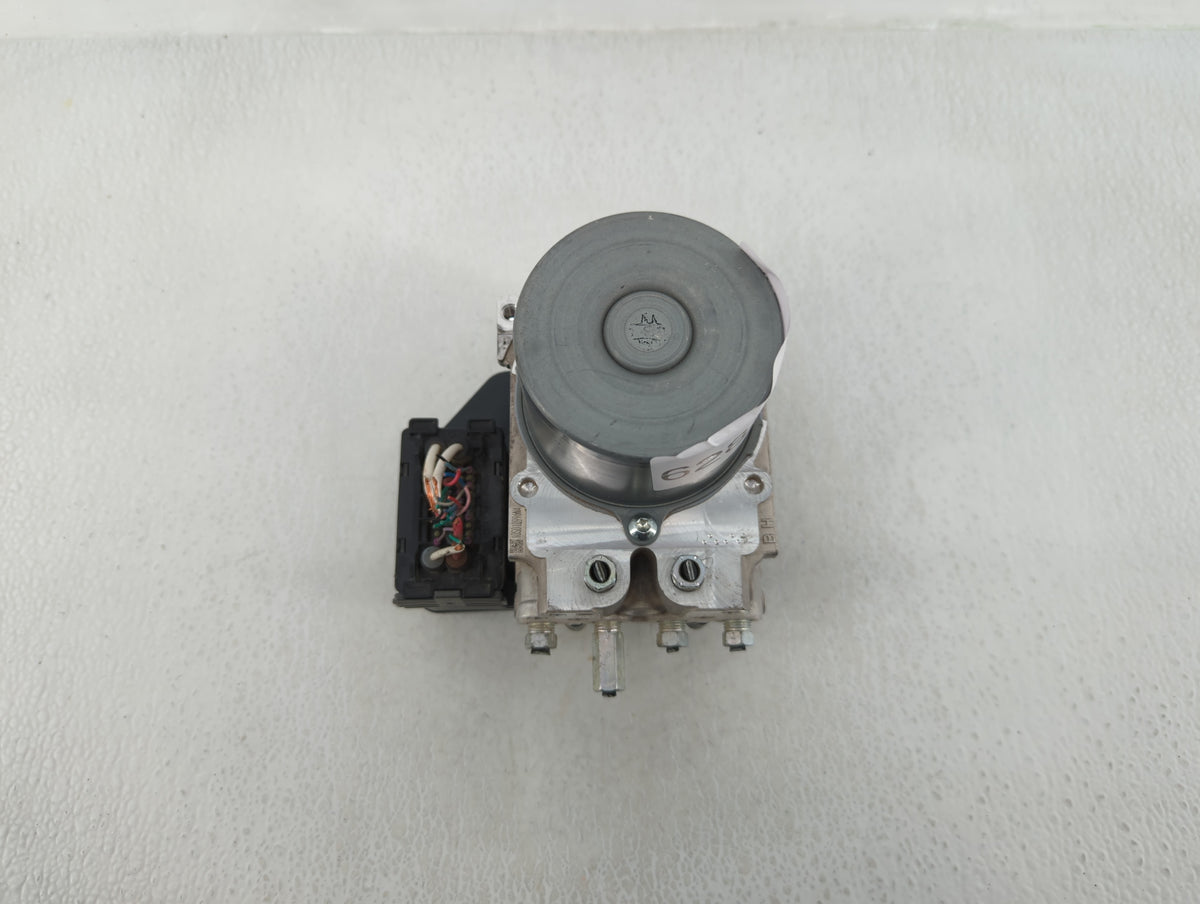 2016 Lexus Is200t Anti-Lock Brake ABS Pump Module Actuator OEM P/N:44540-53430 89541-53420 Fits OEM Used Auto Parts - Oemuse