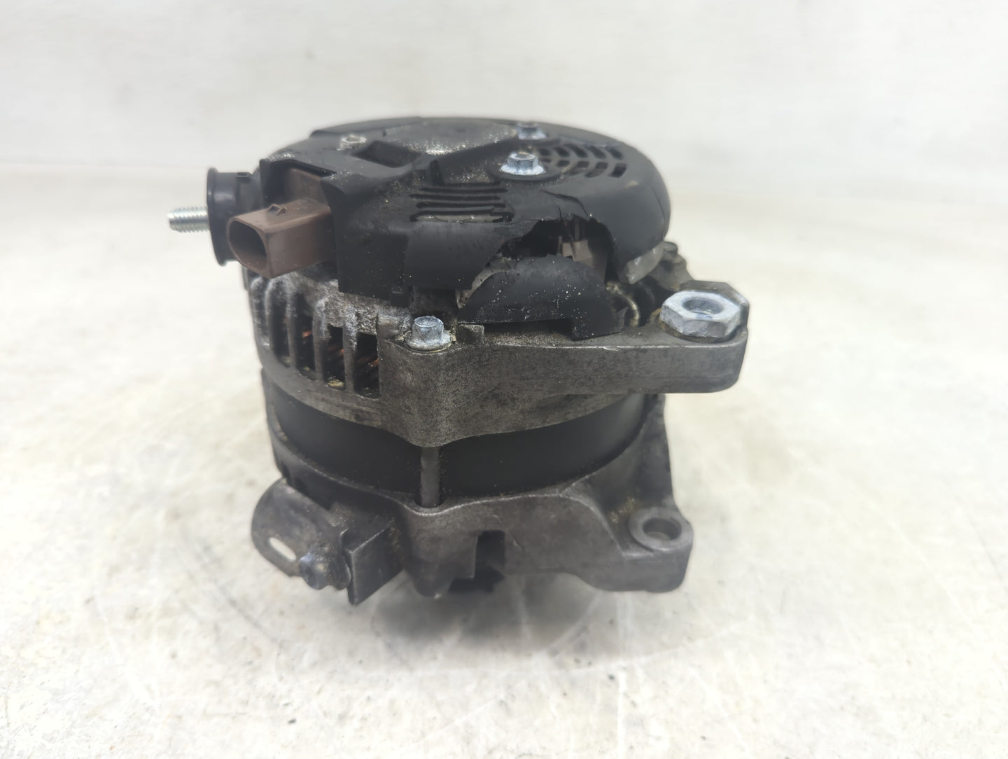2016-2017 Lexus Is300 Alternator Replacement Generator Charging Assembly Engine OEM P/N:27060-36130 Fits OEM Used Auto Parts