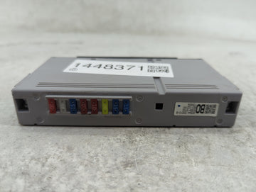 2016-2016 Lexus Is300 Body Control Module Bcm Inner Cabin Fuse Box