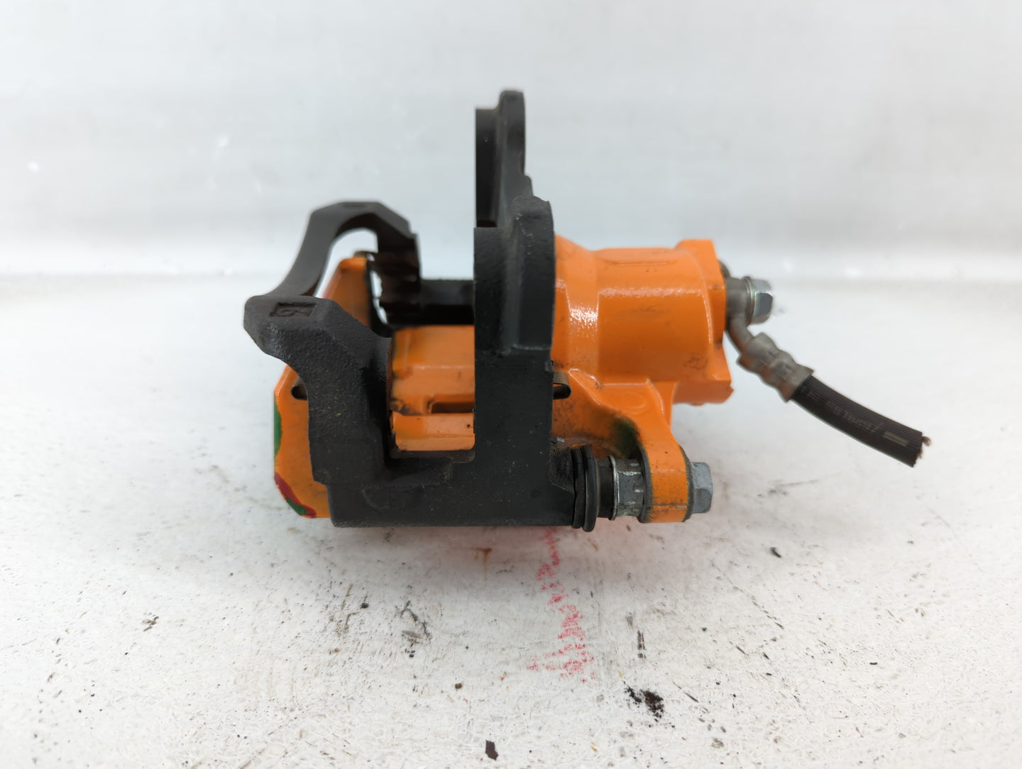 2016-2017 Lexus Rc200t Front Driver Left Brake Caliper - Oemusedautoparts1.com