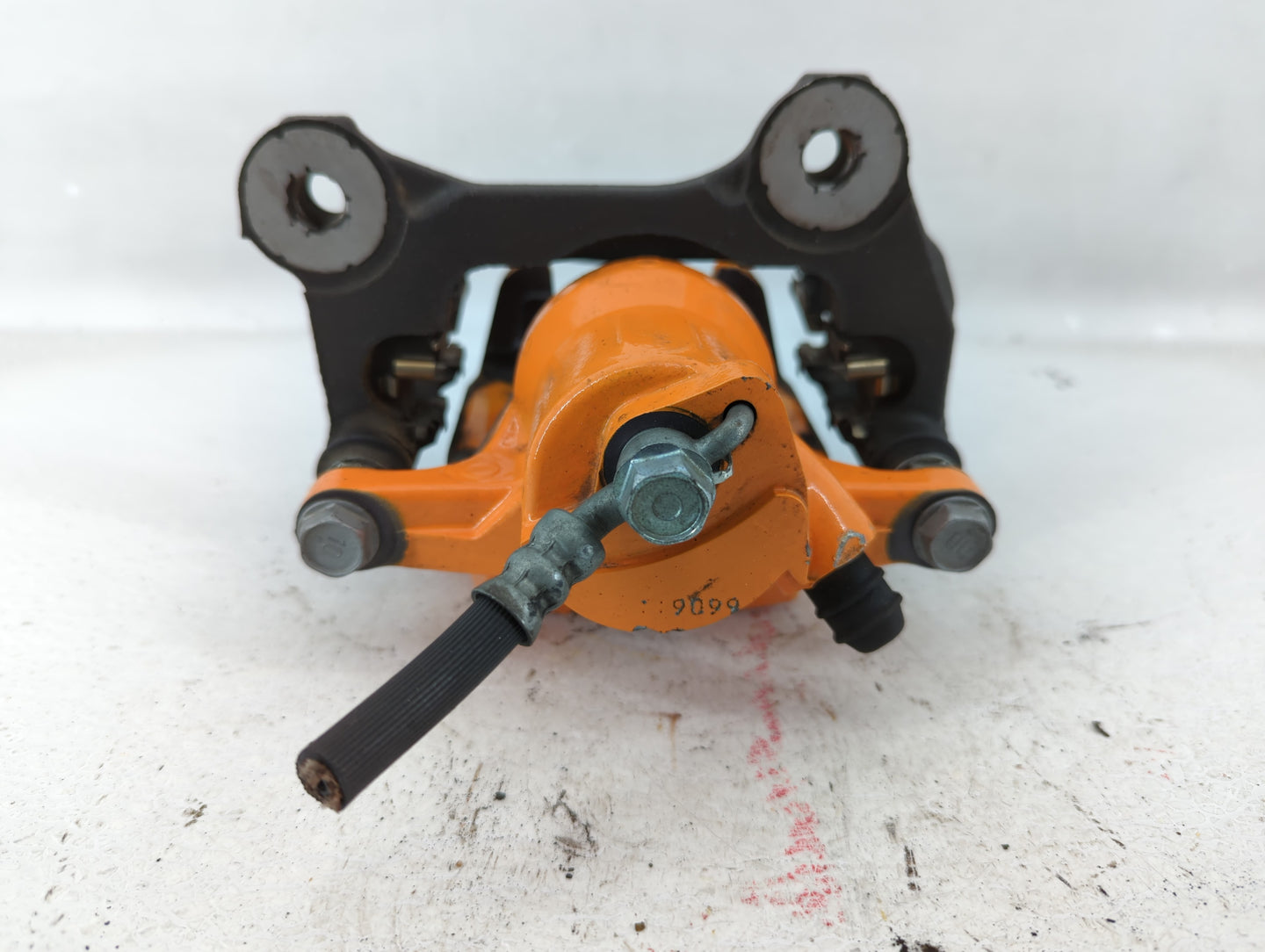 2016-2017 Lexus Rc200t Front Driver Left Brake Caliper - Oemusedautoparts1.com