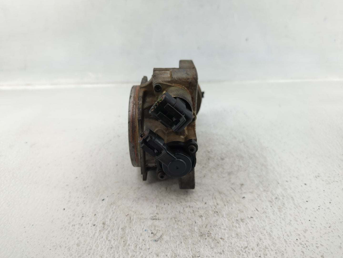 2016-2017 Lexus Rc200t Throttle Body Fits Fits 2016 2017 2018 2019 OEM Used Auto Parts - Oemusedautoparts1.com