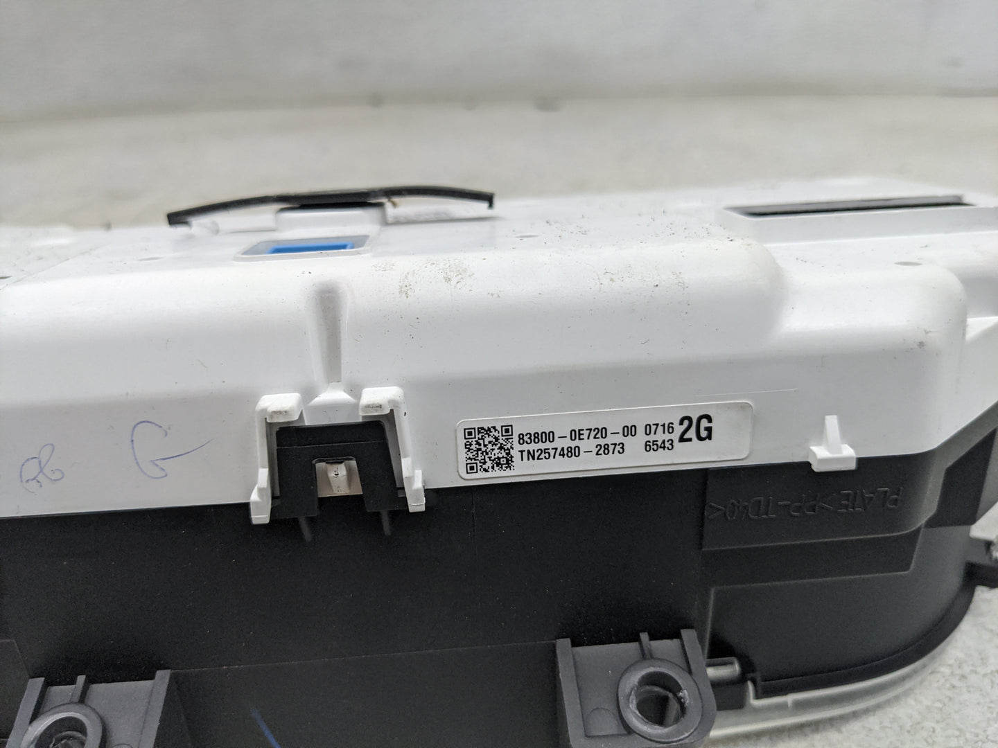 2016 Lexus Rx350 Instrument Cluster Speedometer Gauges P/N:83800-0E720-00 TN257480-2873 Miles: Fits OEM Used Auto Parts - Oe