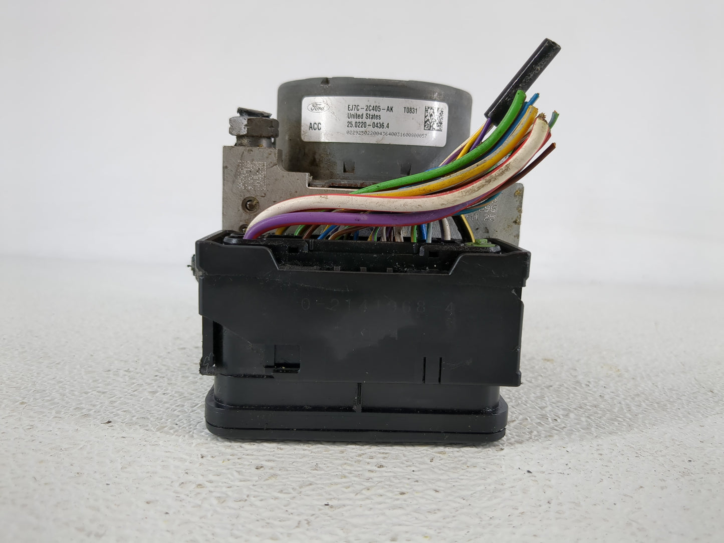 2016 Lincoln Mkc ABS Pump Control Module Replacement P/N:EJ7C-2C405-AK Fits OEM Used Auto Parts - Oemusedautoparts1.com