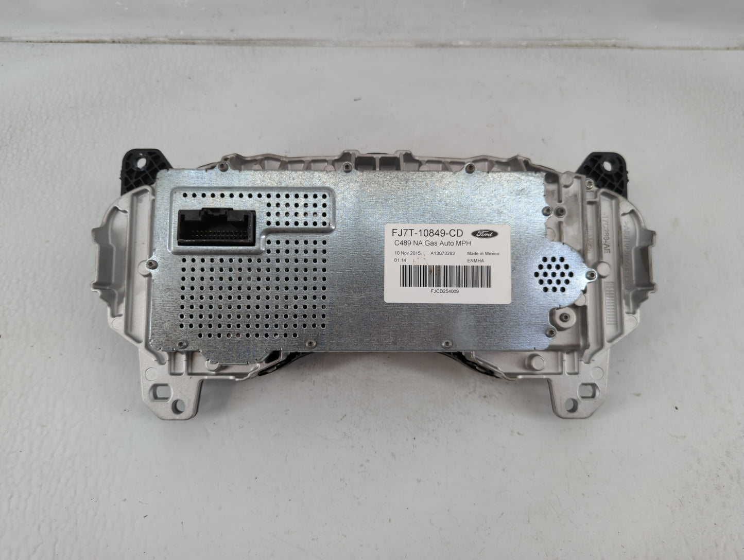 2016 Lincoln Mkc Instrument Cluster Speedometer Gauges P/N:FJ7T-10849-CD FJ7T-10849-CC Fits OEM Used Auto Parts - Oemusedaut