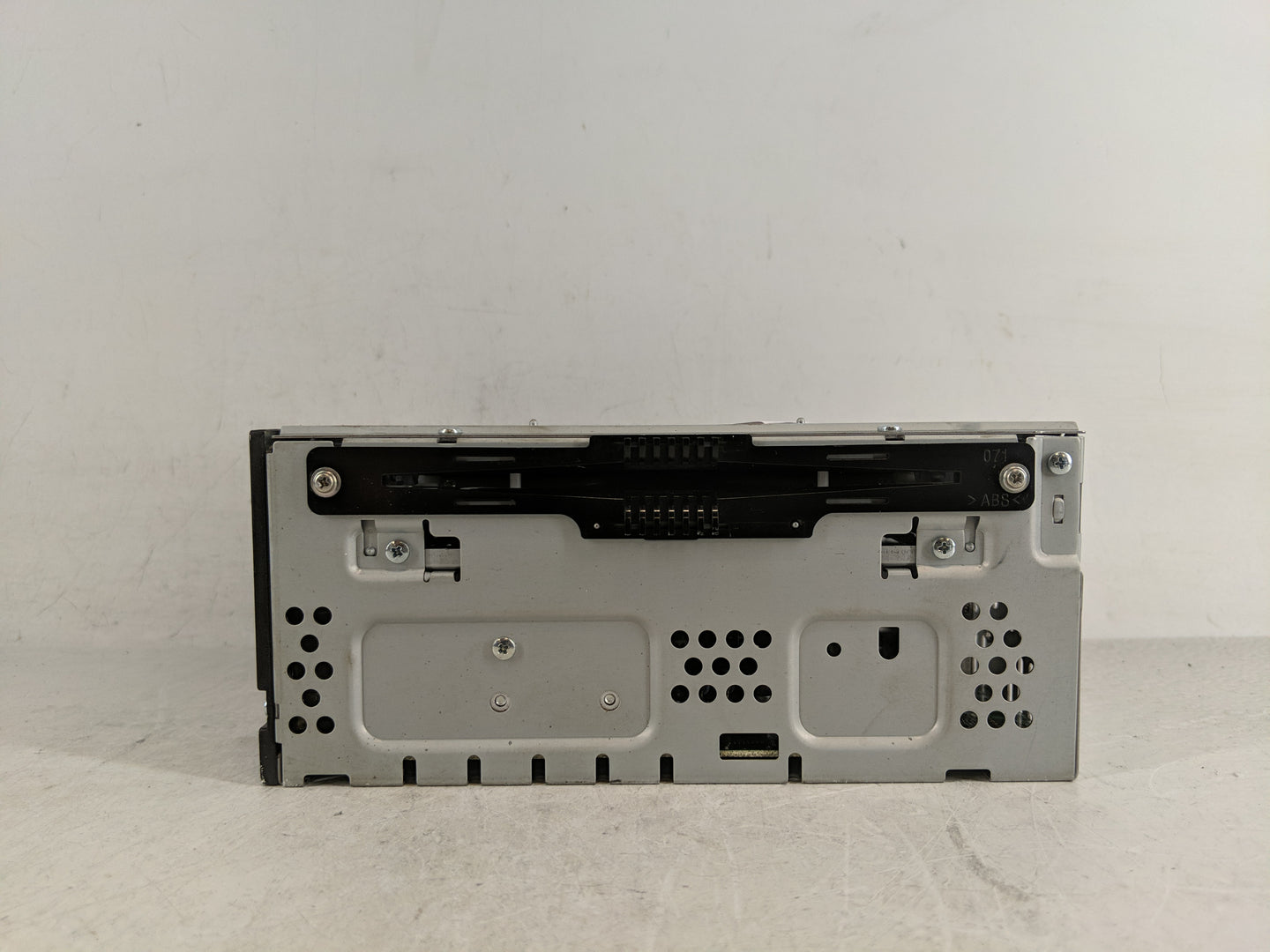 2015-2016 Lincoln Mkc Radio AM FM Cd Player Receiver Replacement P/N:EJ7T-19C107-EA Fits Fits 2015 2016 OEM Used Auto Parts 