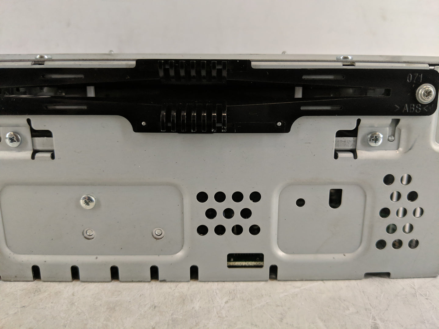 2015-2016 Lincoln Mkc Radio AM FM Cd Player Receiver Replacement P/N:EJ7T-19C107-EA Fits Fits 2015 2016 OEM Used Auto Parts 