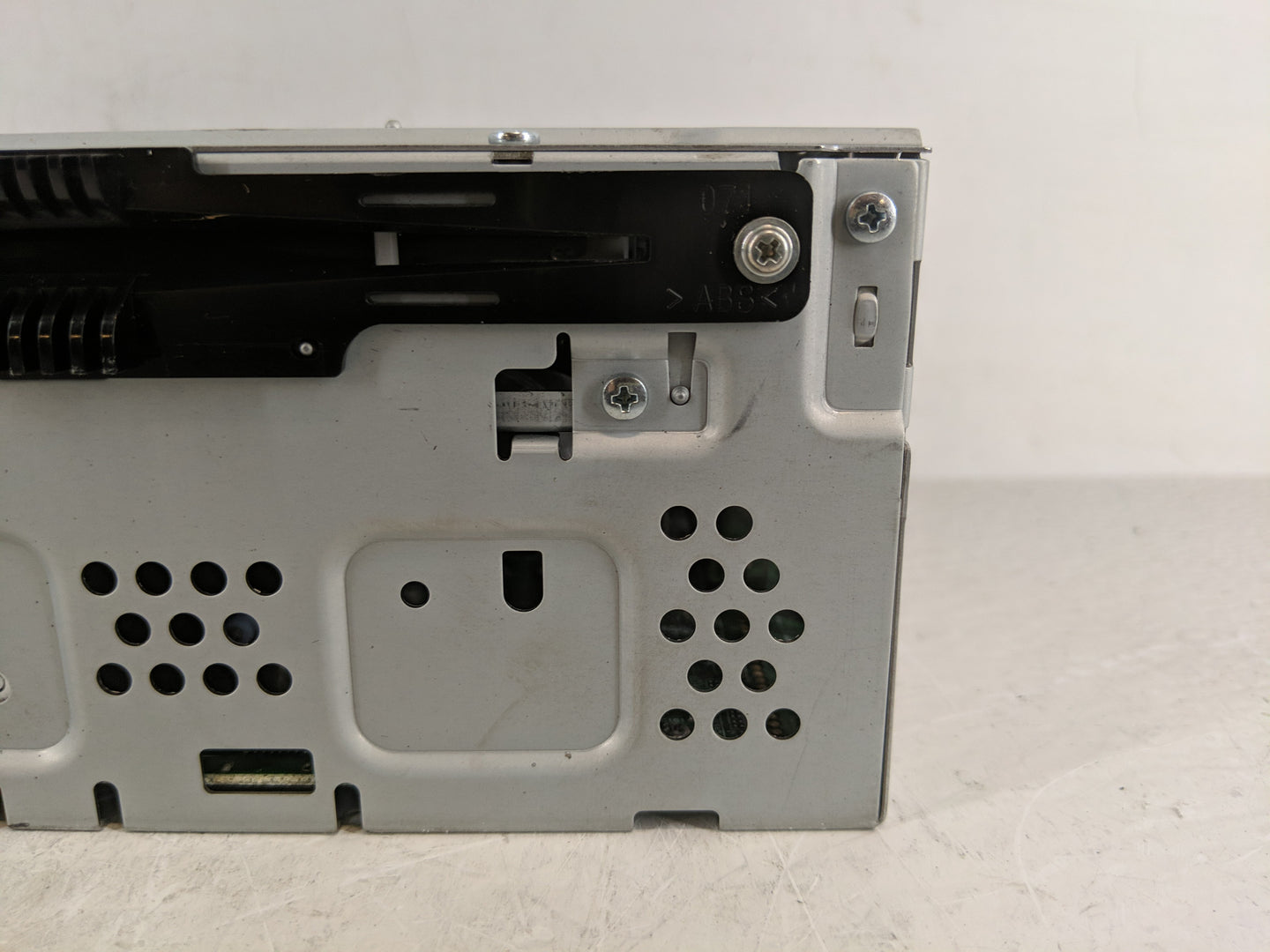 2015-2016 Lincoln Mkc Radio AM FM Cd Player Receiver Replacement P/N:EJ7T-19C107-EA Fits Fits 2015 2016 OEM Used Auto Parts 