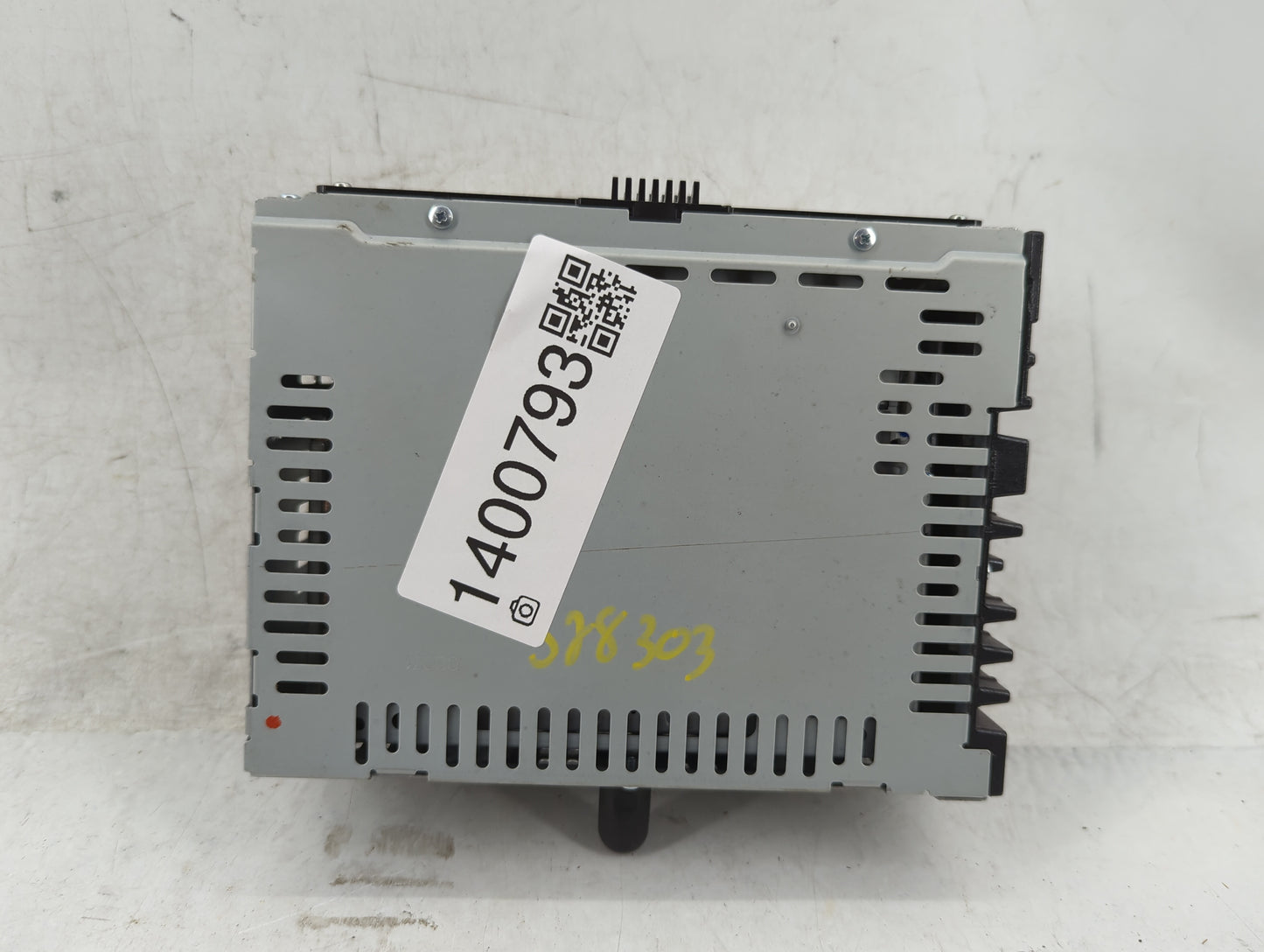 2015-2016 Lincoln Mkc Radio AM FM Cd Player Receiver Replacement P/N:EJ7T-19C107-EA Fits Fits 2015 2016 OEM Used Auto Parts 