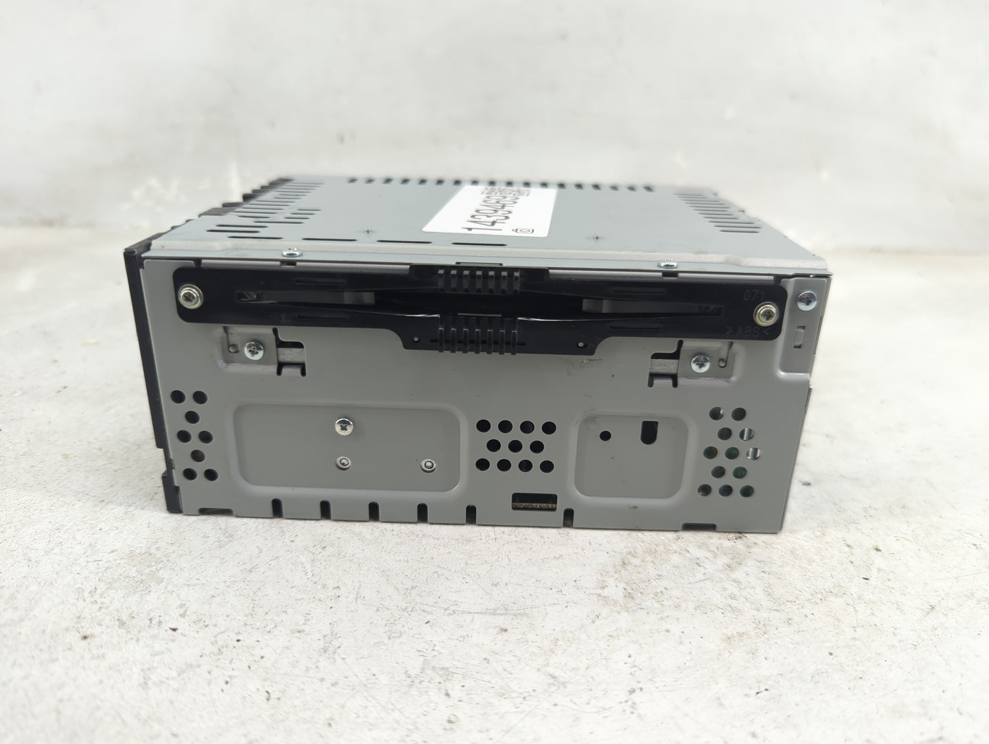 2015-2016 Lincoln Mkc Radio AM FM Cd Player Receiver Replacement Fits Fits 2015 2016 OEM Used Auto Parts - Oemusedautoparts1