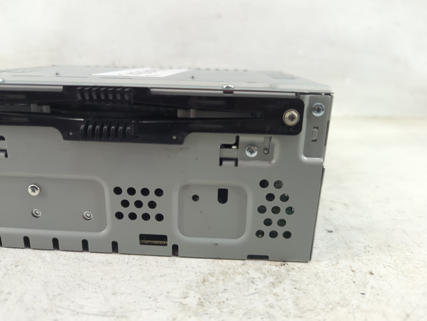 2015-2016 Lincoln Mkc Radio AM FM Cd Player Receiver Replacement Fits Fits 2015 2016 OEM Used Auto Parts - Oemusedautoparts1
