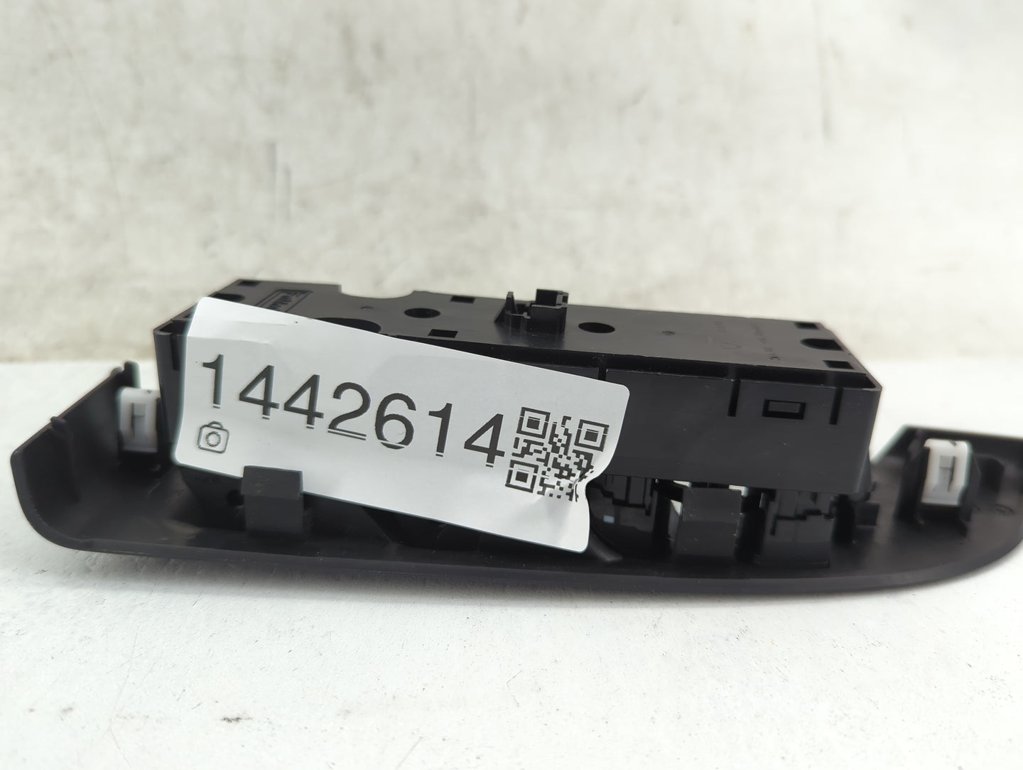 2015-2019 Lincoln Mkc Master Power Window Switch Replacement Driver Side Left P/N:DP5T-14540-BBW Fits OEM Used Auto Parts - 