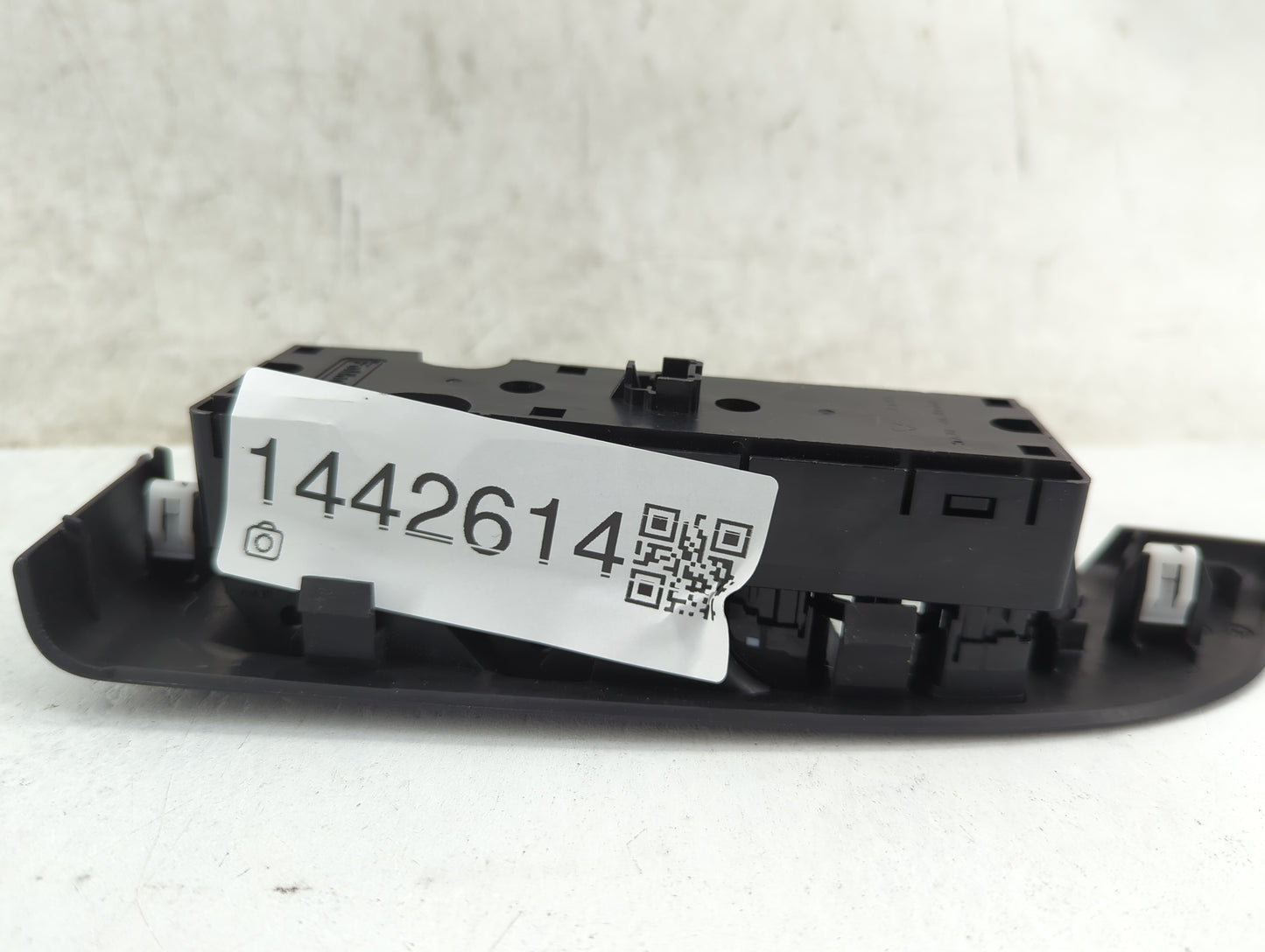 2015-2019 Lincoln Mkc Master Power Window Switch Replacement Driver Side Left P/N:DP5T-14540-BBW Fits OEM Used Auto Parts - 