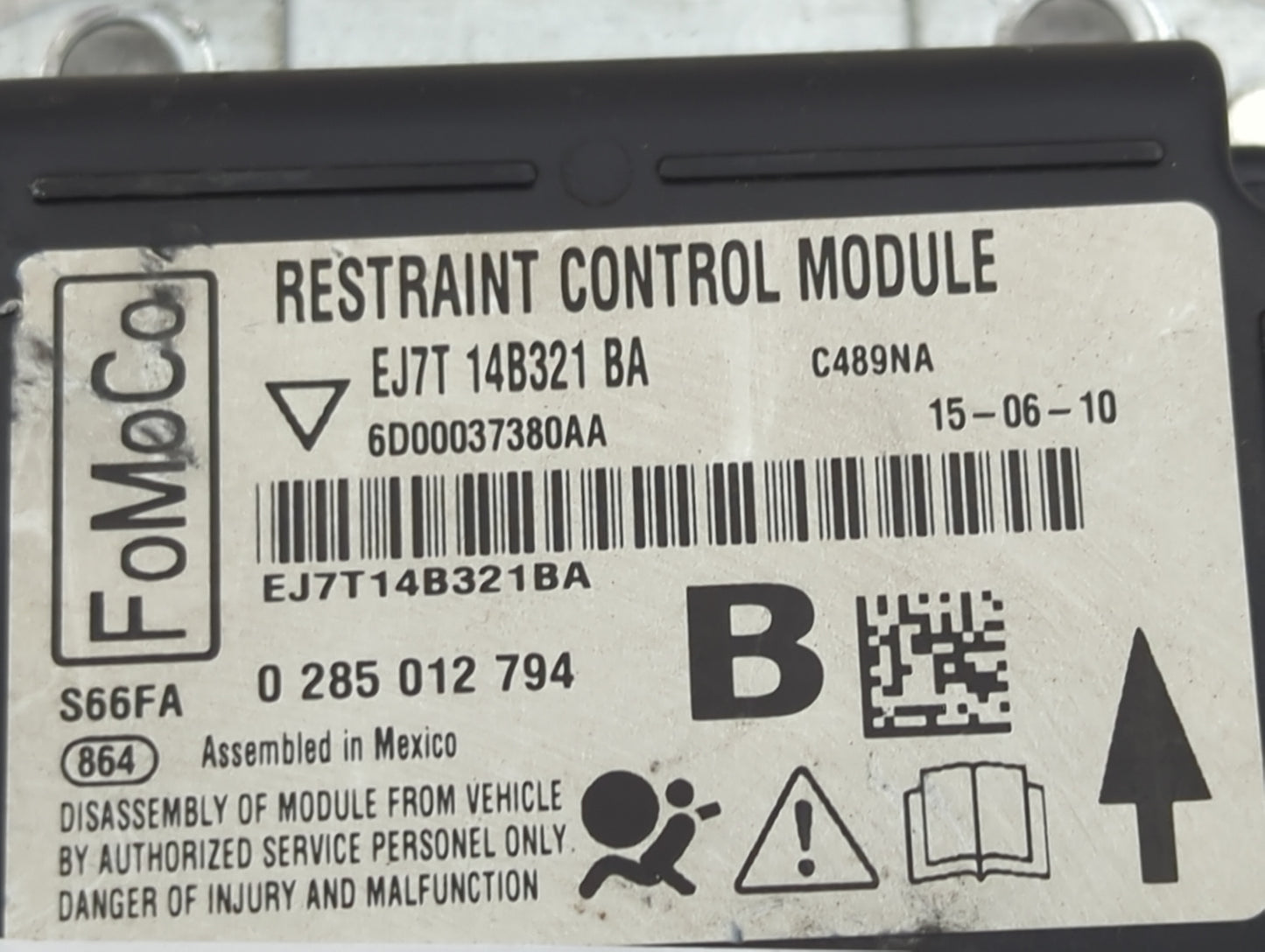 2016 Lincoln Mkc Safety Restraint Srs Airbag Control Module - Oemusedautoparts1.com