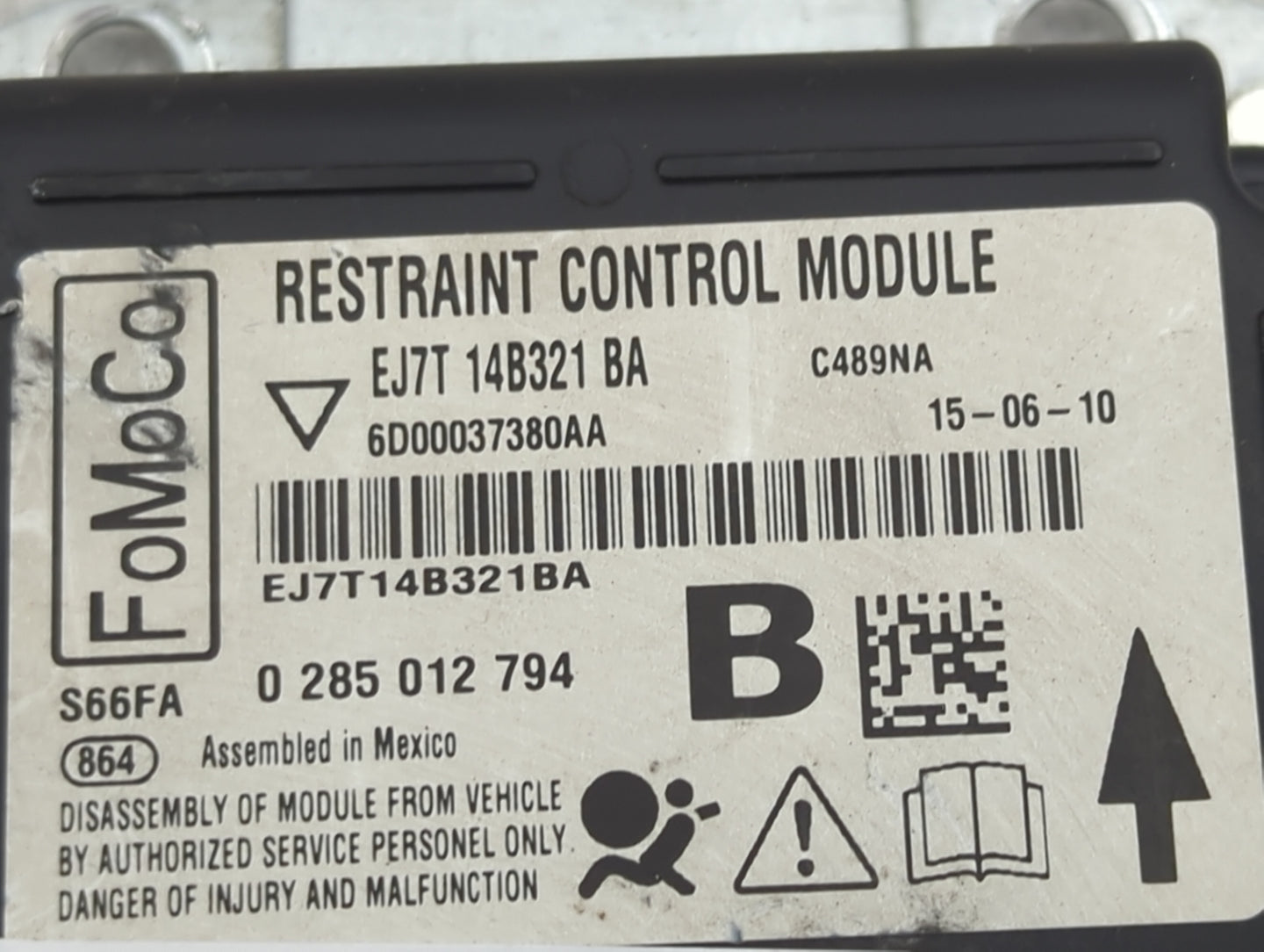 2016 Lincoln Mkc Safety Restraint Srs Airbag Control Module - Oemusedautoparts1.com