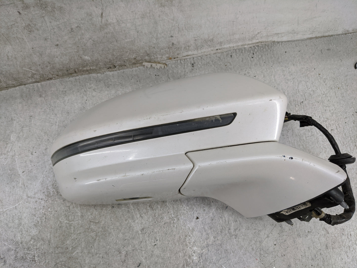 2015-2019 Lincoln Mkc Passenger Side View Mirror - Right Door Mirror OEM Used - Oemusedautoparts1.com