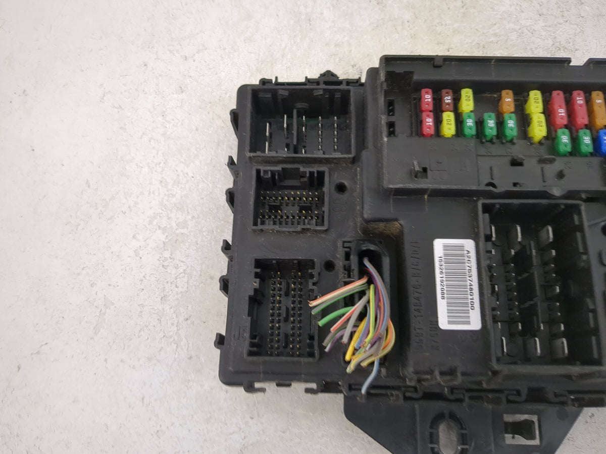 2015-2016 Lincoln Mkc Fusebox Fuse Box Panel Relay Module P/N:GJ7T-15604 A2C7537480100, DG9T-14B476-B/C/D/E Fits Fits 2015 2