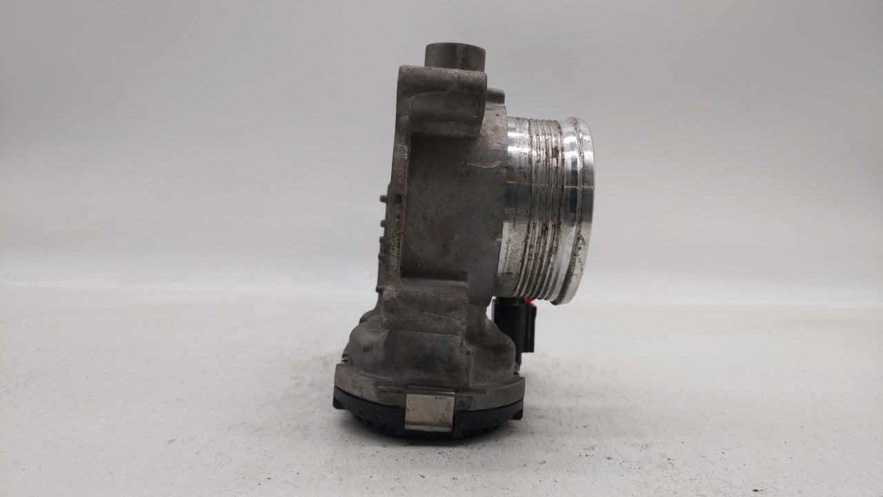 2015-2019 Lincoln Mkc Throttle Body P/N:DS7E-9F991-BB Fits Fits 2014 2015 2016 2017 2018 2019 OEM Used Auto Parts - Oemuseda